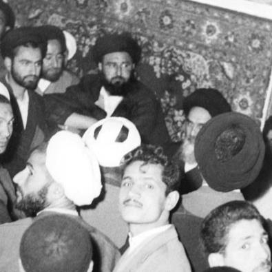 چرا حکومت پهلوی امام را پس از دستگیری آزاد کرد؟