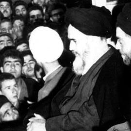نگاه سفارت آمریکا به همراهان امام خمینی