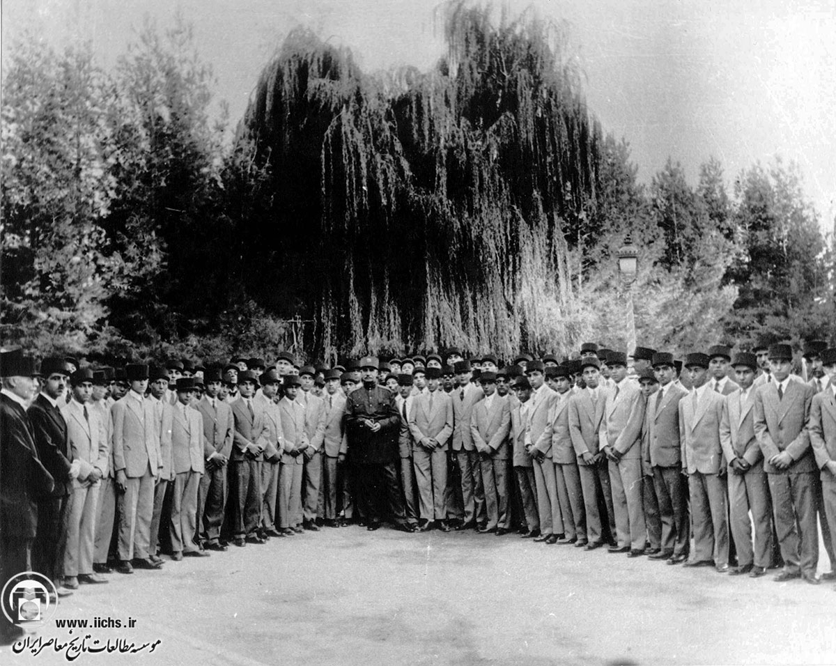رضاشاه پهلوی در میان اولین گروه از محصلان اعزامی به اروپا