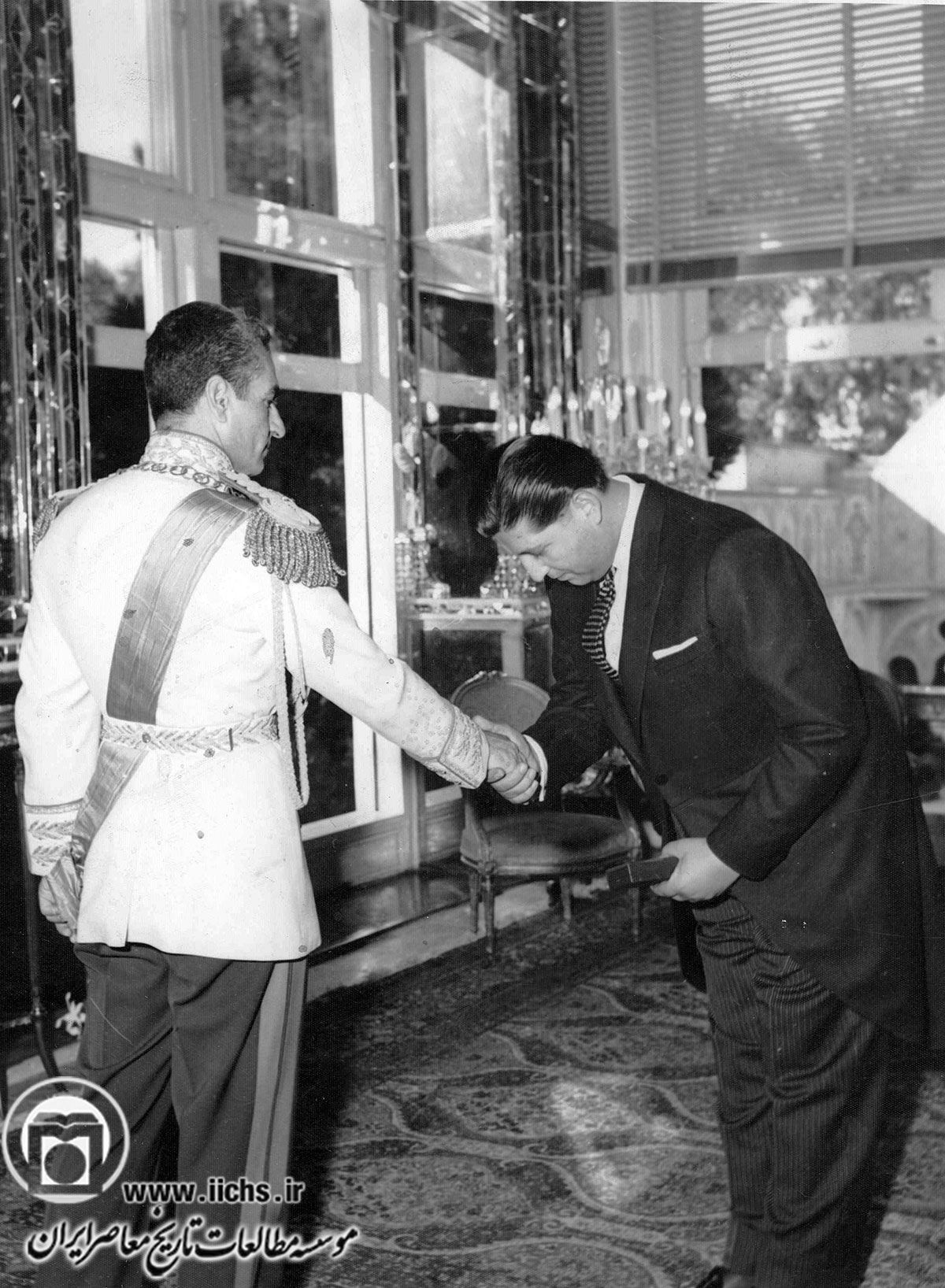 ملاقات محمدرضا پهلوی با فرستاده رژیم اشغالگر اسرائیل به ایران