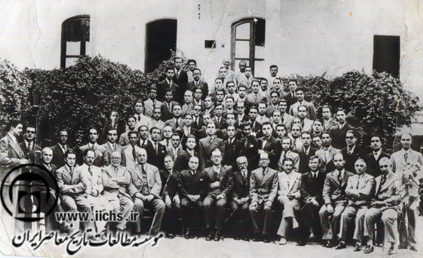 استادان و دانشجویان دانشکده حقوق دانشگاه تهران در سال تحصیلی 1316-1317