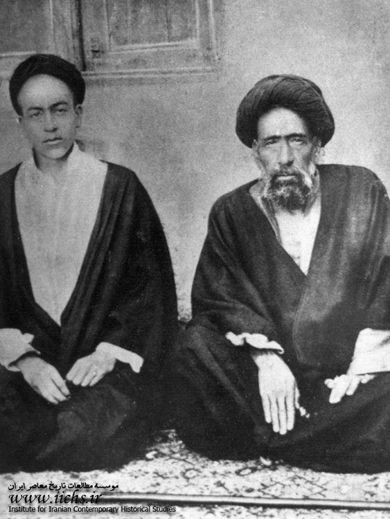 شهید آیت‌الله سیدحسن مدرس در کنار فرزندش سیدعبدالباقی مدرسی