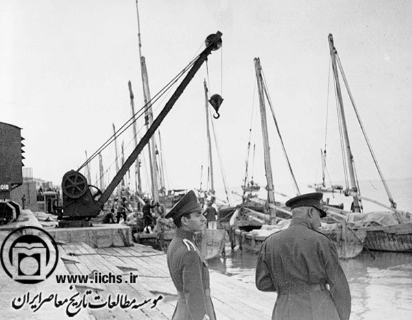 رضاشاه و محمدرضا پهلوی در بندر بوشهر