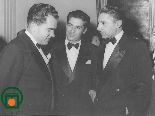 ملاقات فتح‌الله امیرعلائی، رئیس هتل‌های بنیاد پهلوی، با ریچارد نیکسون رئیس‌جمهور آمریکا