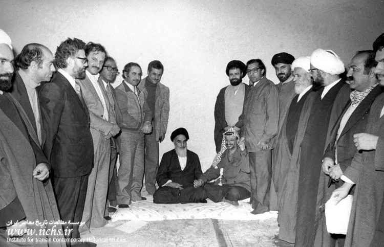شمه ای از دیدارها وبرنامه های امام خمینی در مدرسه علوی درآیینه تصاویر