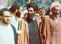 آیت الله سیدعلی خامنه ای درآیینه تصاویر(بخش نخست/از میلاد تا پیروزی انقلاب اسلامی)  <img src="/images/picture_icon.png" width="16" height="16" border="0" align="top">