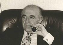 ماجرای دستگیری هویدا