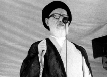 «آیت الله سید محمود طالقانی در قامت امام جمعه تهران» در آیینه تصاویر  <img src="/images/picture_icon.png" width="16" height="16" border="0" align="top">