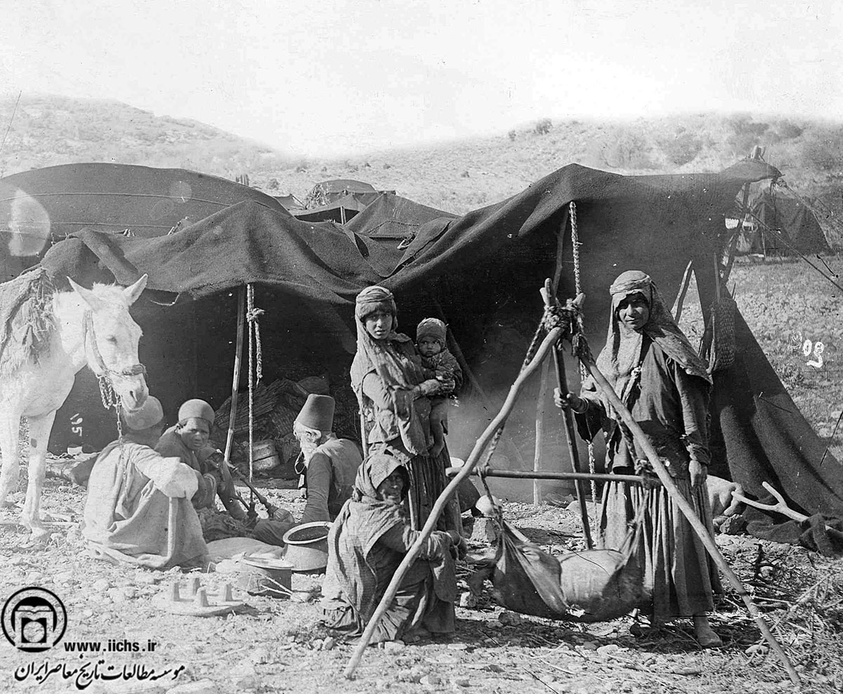 نمایی از کوچ ، زندگی و زیست افراد ایل قشقائی