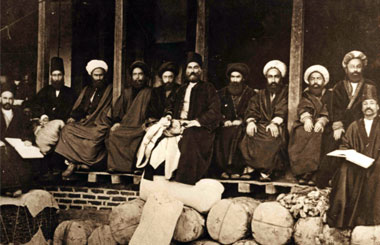 ماری که از آستین وابستگی به سرمایه‌داری جهانی درآمد