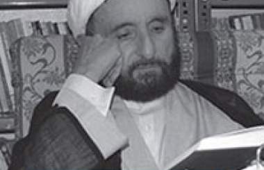 کتاب عالم خبیر