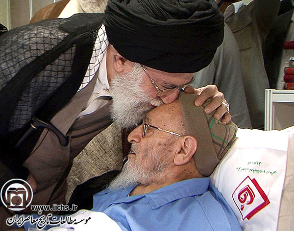 عیادت رهبر معظم انقلاب اسلامی از علامه حسن‌زاده آملی