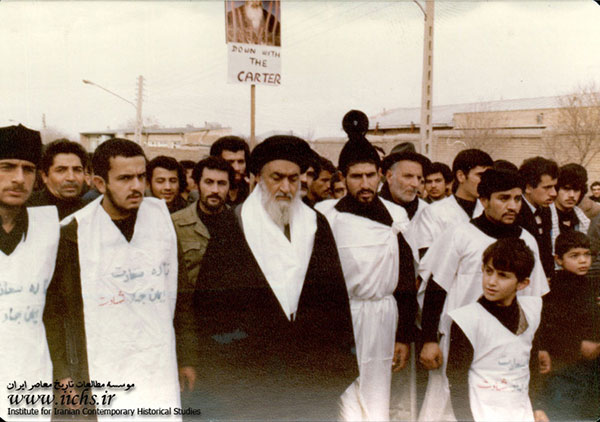 شهید آیت‌الله سیداسدالله مدنی در راه‌پیمایی تاریخی مردم تبریز علیه حزب خلق مسلمان