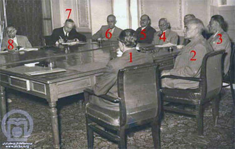 یکی از جلسات رسمی کمیسیون مجلس سنا در دوره اول