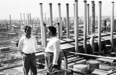 گریز ناگزیر مصدق