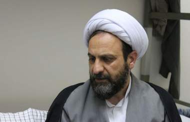 توحید و توکل و توسل، اساس کار او بود
