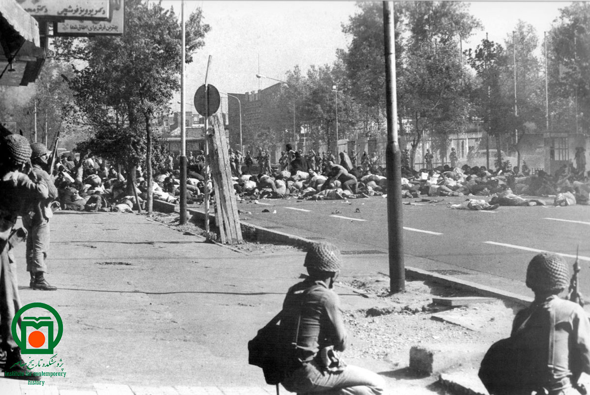 کشتار 17 شهریور 1357 - عکاس: عباس ملکی، عکاس روزنامه «کیهان»