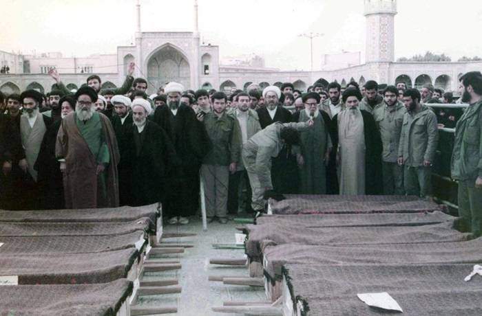 عارفی روشن‌ضمیر، که پیر مرادِ رزمندگان و شهیدان بود