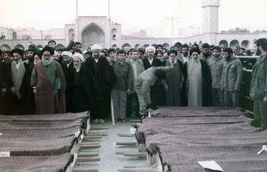 عارفی روشن‌ضمیر، که پیر مرادِ رزمندگان و شهیدان بود