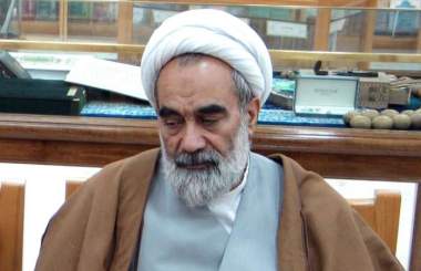 او با شاگردان خویش، چون دوستی صمیمی بود