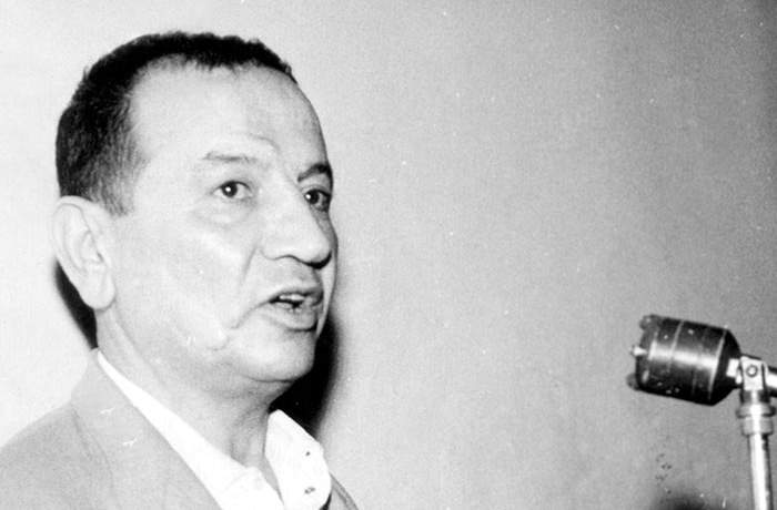 او از صفِ «قدرت»، به صفِ «ایمان» آمد او از صفِ «قدرت»، به صفِ «ایمان» آمد