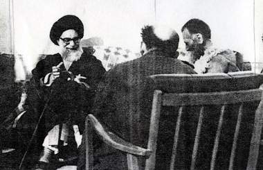 در برابر تهدید ارتش گفت: «من هیچ واهمهای ندارم!» در برابر تهدید ارتش گفت: «من هیچ واهمهای ندارم!»