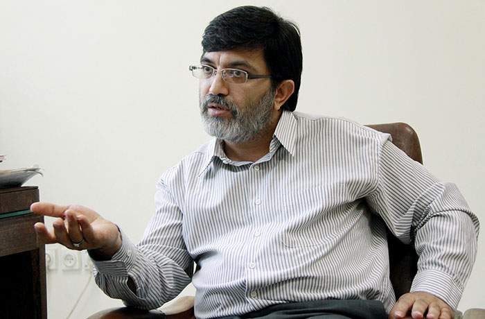 ۲۱ آذر ۱۳۲۵، اغراق و آگراندیسمان احمد قوام، حذف کانتکست بازی متفقین!