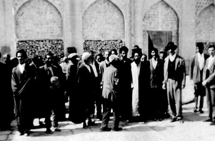 زندگی برای من، در ضبط و پخش سخنان او معنا مییافت! زندگی برای من، در ضبط و پخش سخنان او معنا مییافت!