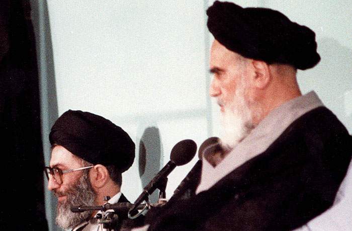 سودای سیاه انتقام از امام، سنگباری بر سیمای رهبری