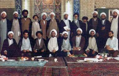 او برای مبارزه با مکاتب مادی، حضور در میان جوانان را انتخاب کرد