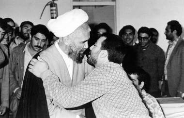 او گفت: راضی نیستم که برای دفاع از من، وحدتِ جامعه مخدوش شود